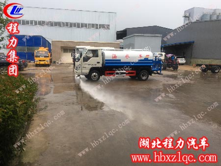 最便宜的灑水車多少錢？性價(jià)比最高的灑水車！