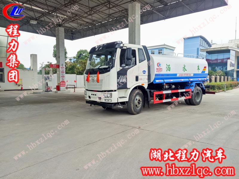 2019/06/27/，胡總在程力集團自提一輛14方解放J6灑水車，單號：25199/70129
